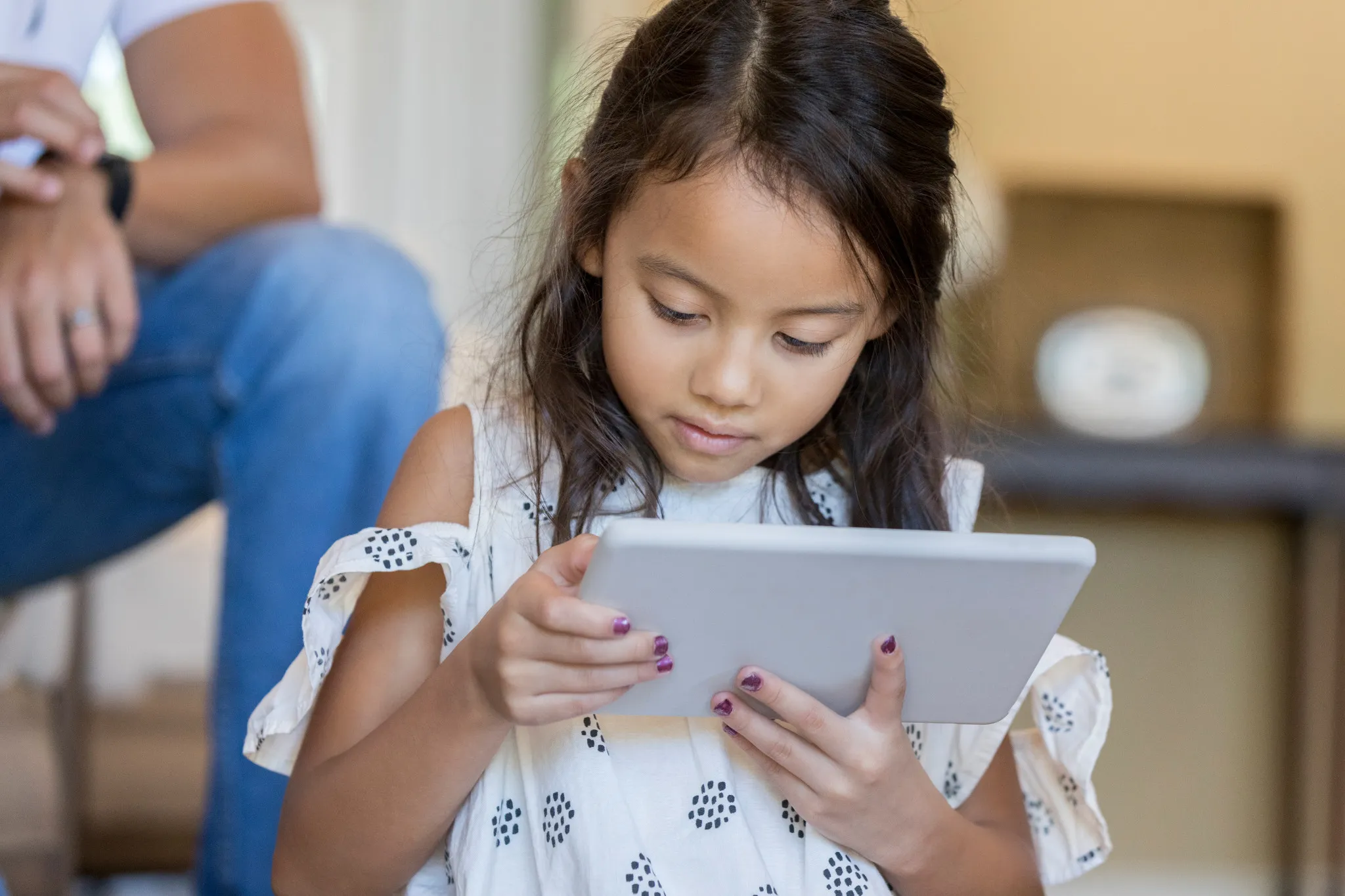 girl with tablet