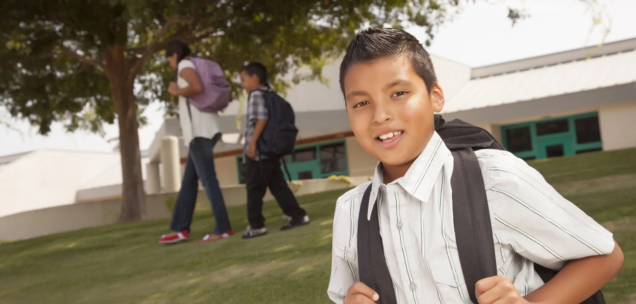 Hero image for the The benefits of bilingualism and biliteracy for K‒12 students page